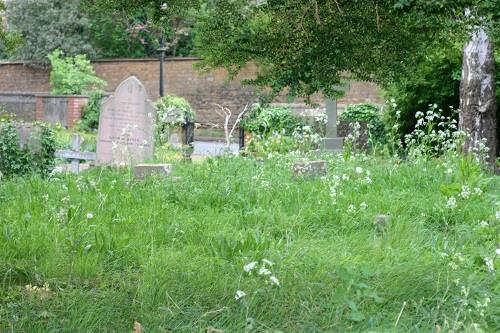 Commonwealth War Grave St. Mary Churchyard