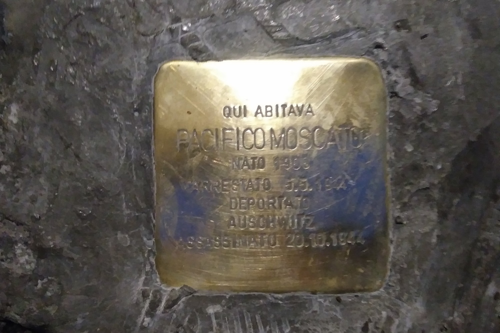 Stolpersteine Via della Reginella 16