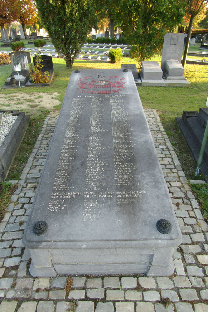 Oorlogsmonument en Crypte Begraafplaats Leuven #2