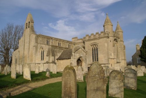 Oorlogsgraf van het Gemenebest St. Andrew Churchyard