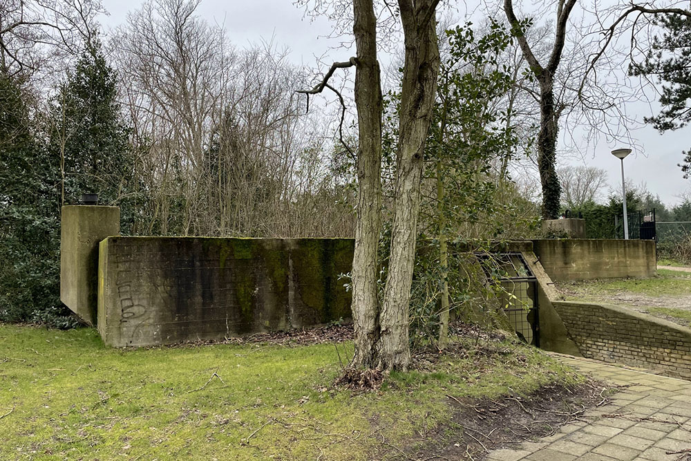 Nederlandse Bunker Batterij Begraafplaats Den Helder #1