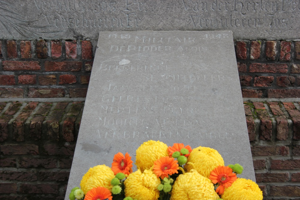 War Memorial Haasdonk #3