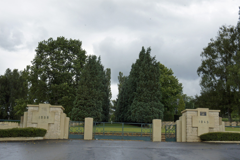 French War Cemetery Floing #1