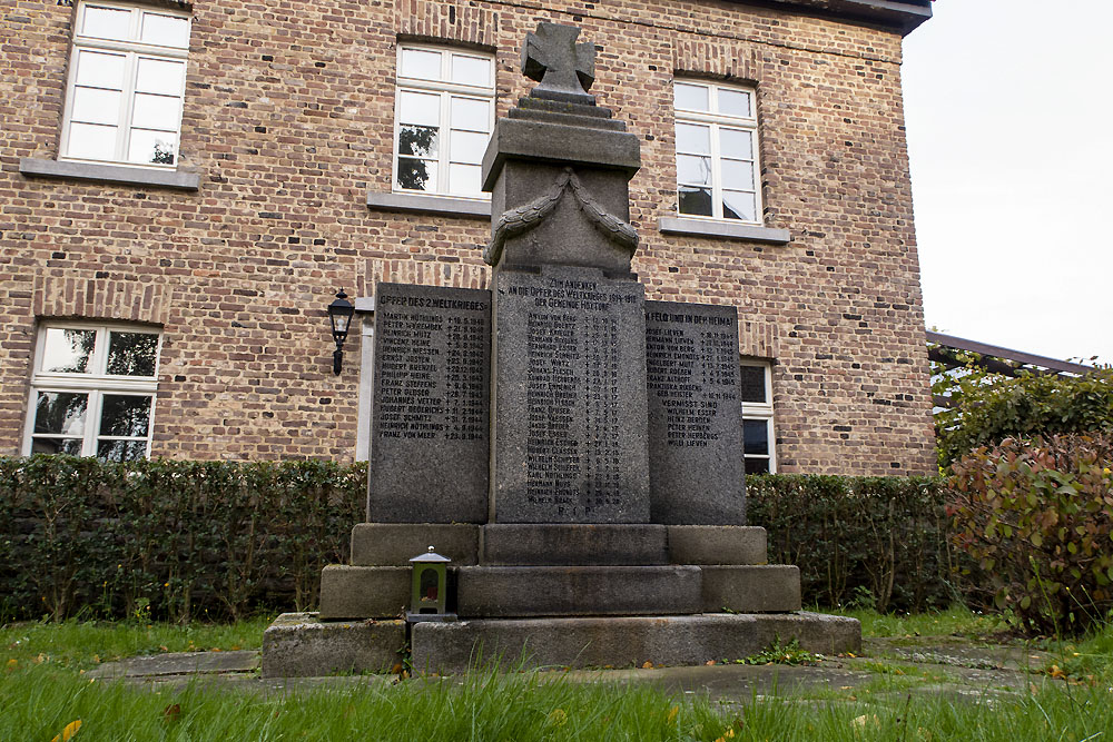 Duitse Oorlogsgraven en Monument Hottorf #5