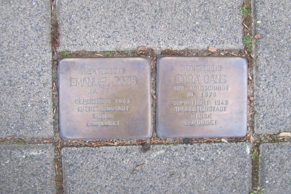 Stolpersteine Uhlandstrae 72 #1