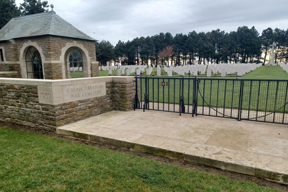 Canadian War Cemetery Calais
