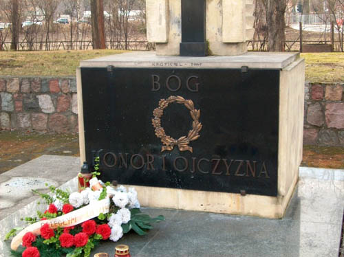 Poolse Oorlogsbegraafplaats Powsin #2