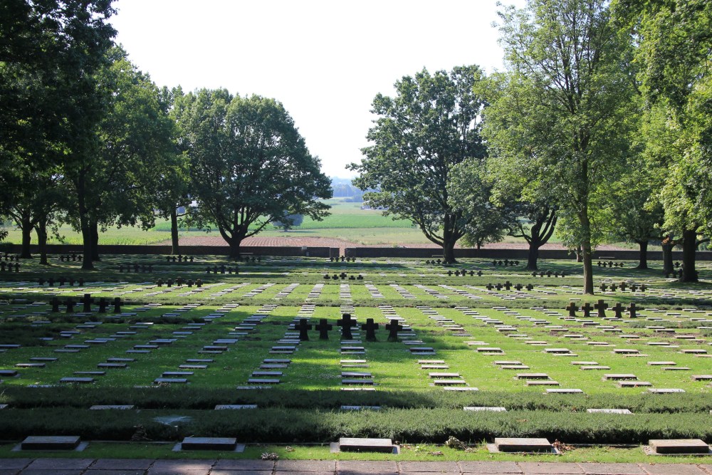 Duitse Oorlogsbegraafplaats Hooglede #4