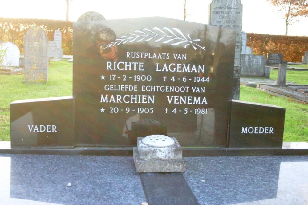 Dutch War Graves General Cemetery Zuidlaren #3