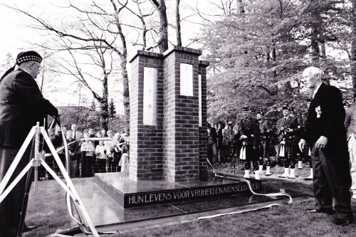 Monument Canadese Militairen Warnsveld #3