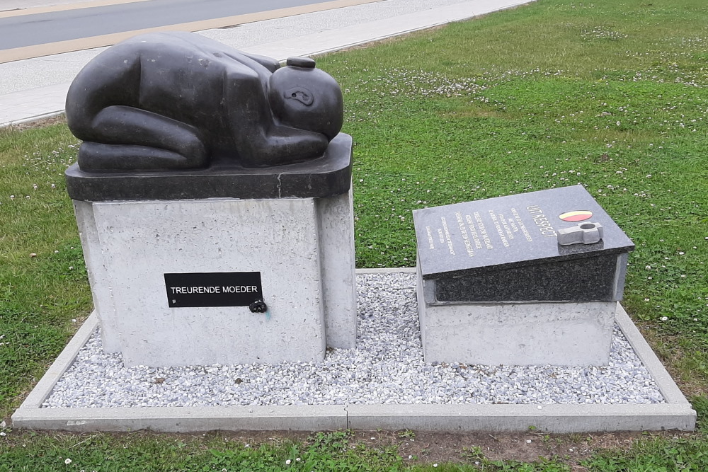 Sculpture 'Grieving Mother' Belgian War Cemetery Keiem #1
