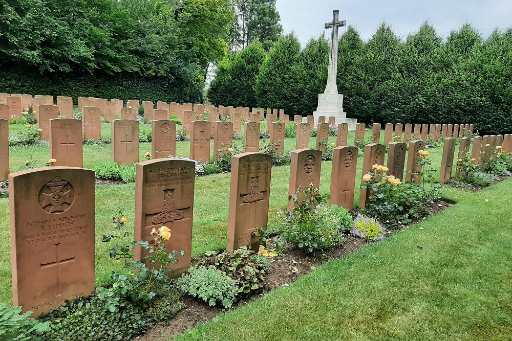 Commonwealth War Cemetery Martinsart #4