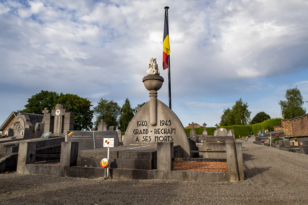 Oorlogsmonument Begraafplaats Grand-Rechain