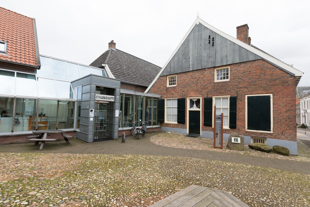 Liberation Route Marker 074: National Hiding Museum #4