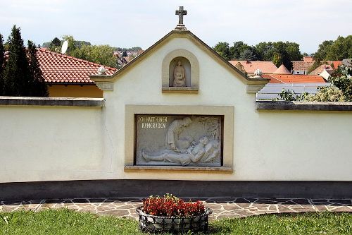 War Memorial Siegendorf #1