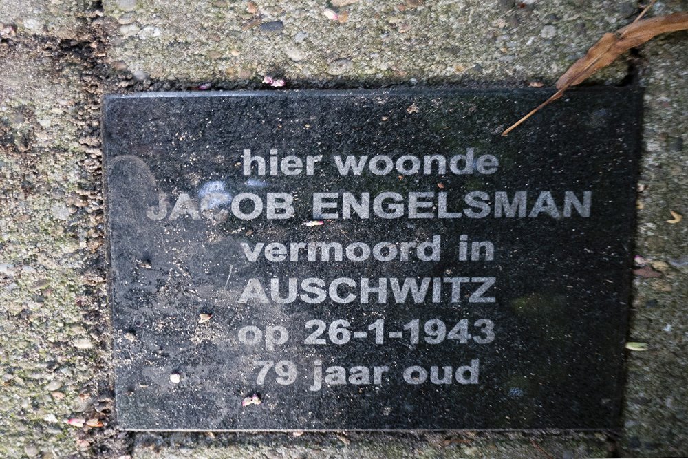 Memorial Stones Schimmelpenninckstraat 30 #2