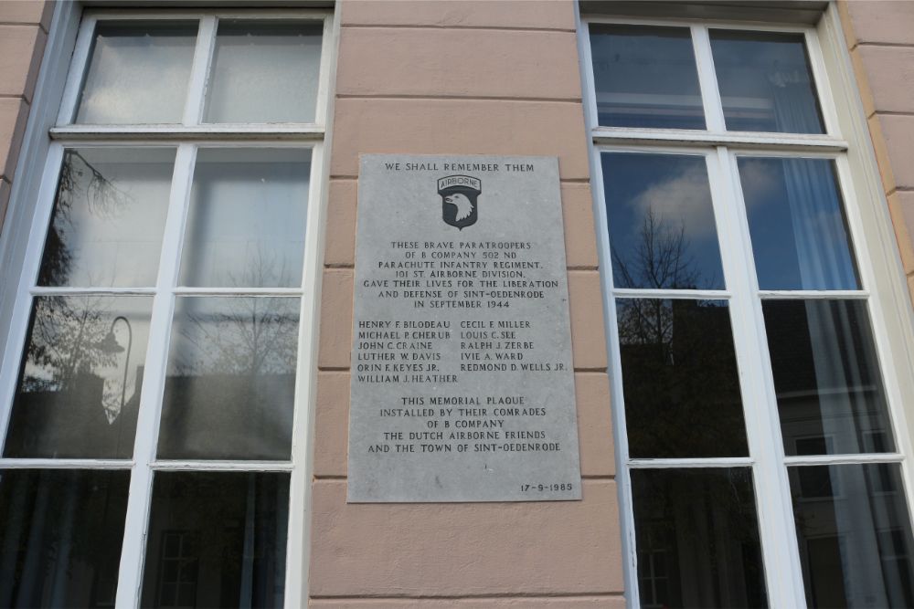 Memorials Old Town Hall Sint-Oedenrode #2