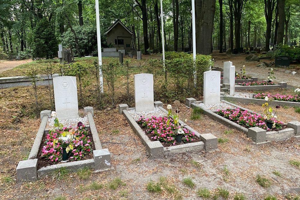 Oorlogsgraven van het Gemenebest Begraafplaats Kasteel Rosendael #2