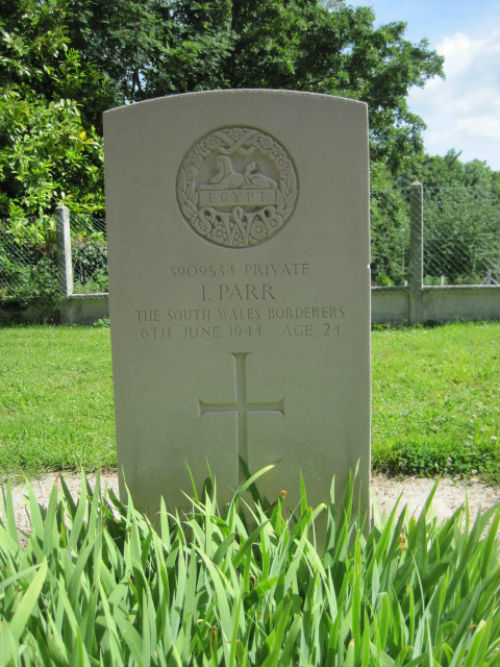Commonwealth War Grave Magny-en-Bessin #5