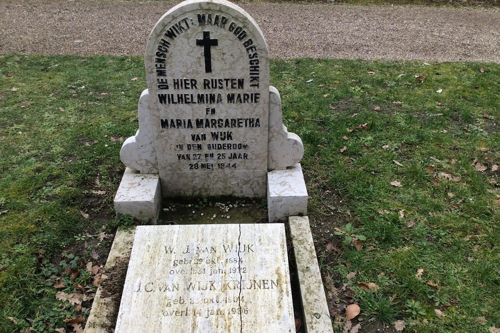Nederlandse Oorlogsgraven Begraafplaats Soestbergen #3