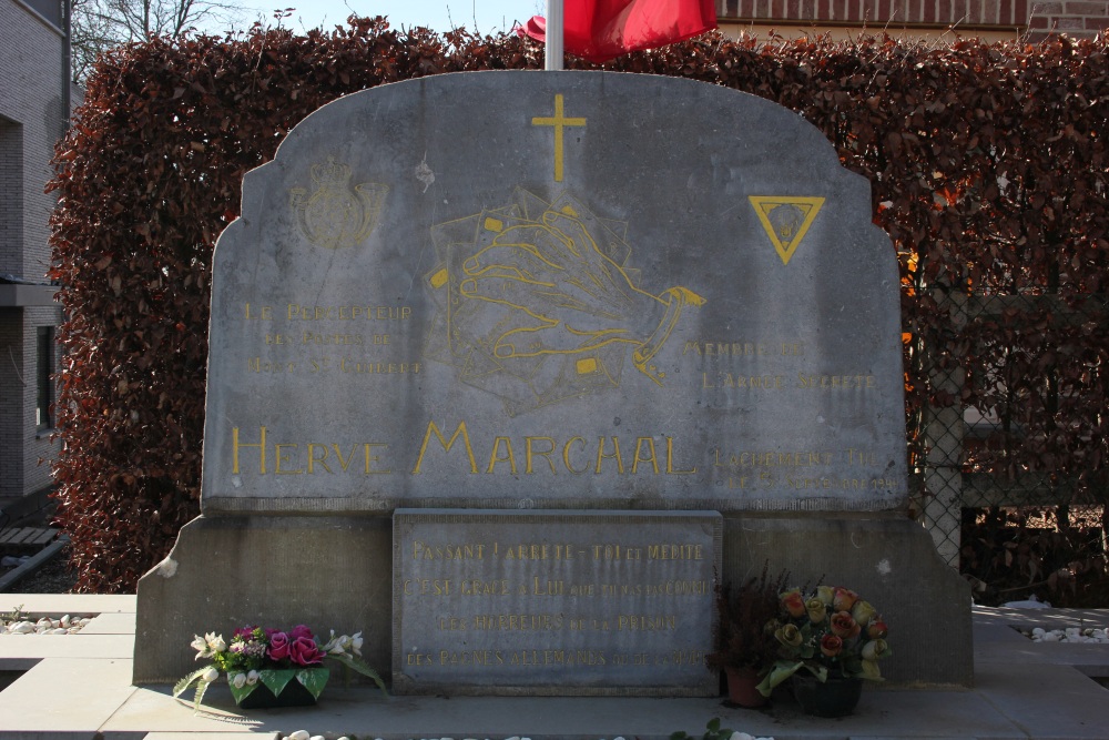 Monument Gexecuteerde Verzetsstrijder Mont-Saint-Guibert #2