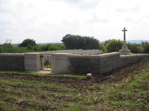 Commonwealth War Cemetery Redan Ridge No.1 #1