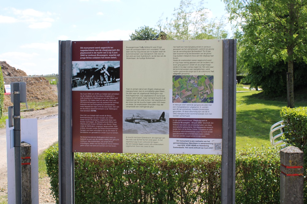 Monument Crash Wellington IC DV786 156 Squadron #4