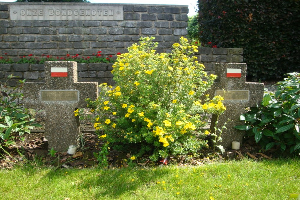 Polish War Graves Tielt #3