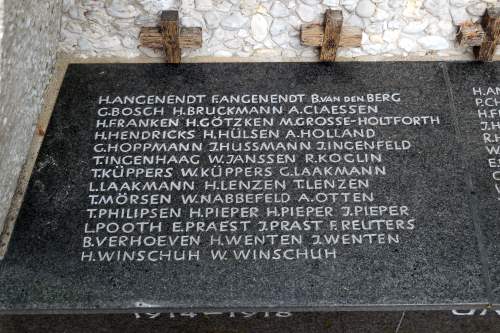 Oorlogsmonument Ginderich #4