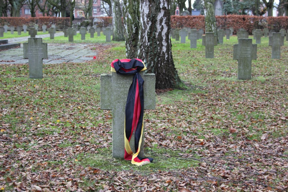Duitse Oorlogsgraven Lige Begraafplaats Robermont #4