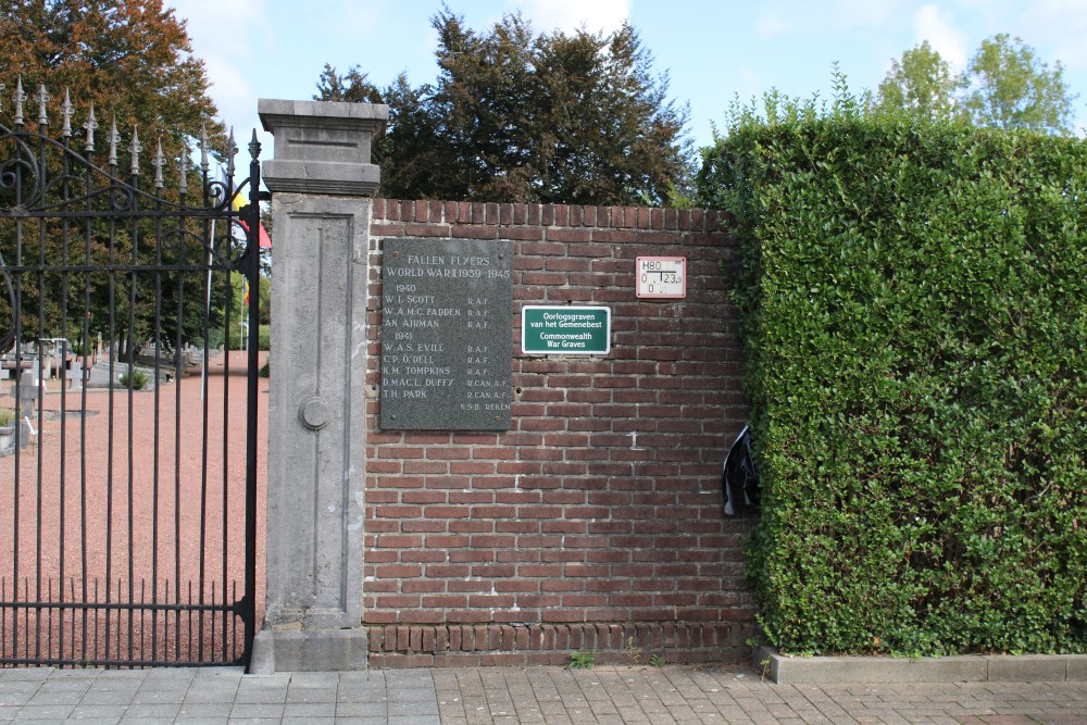 Memorial Fallen Flyers Cemetery Rekem