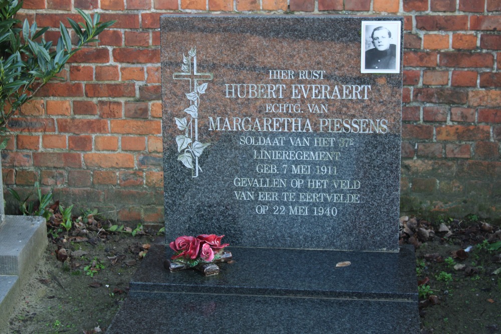 Belgian War Graves Vrasene