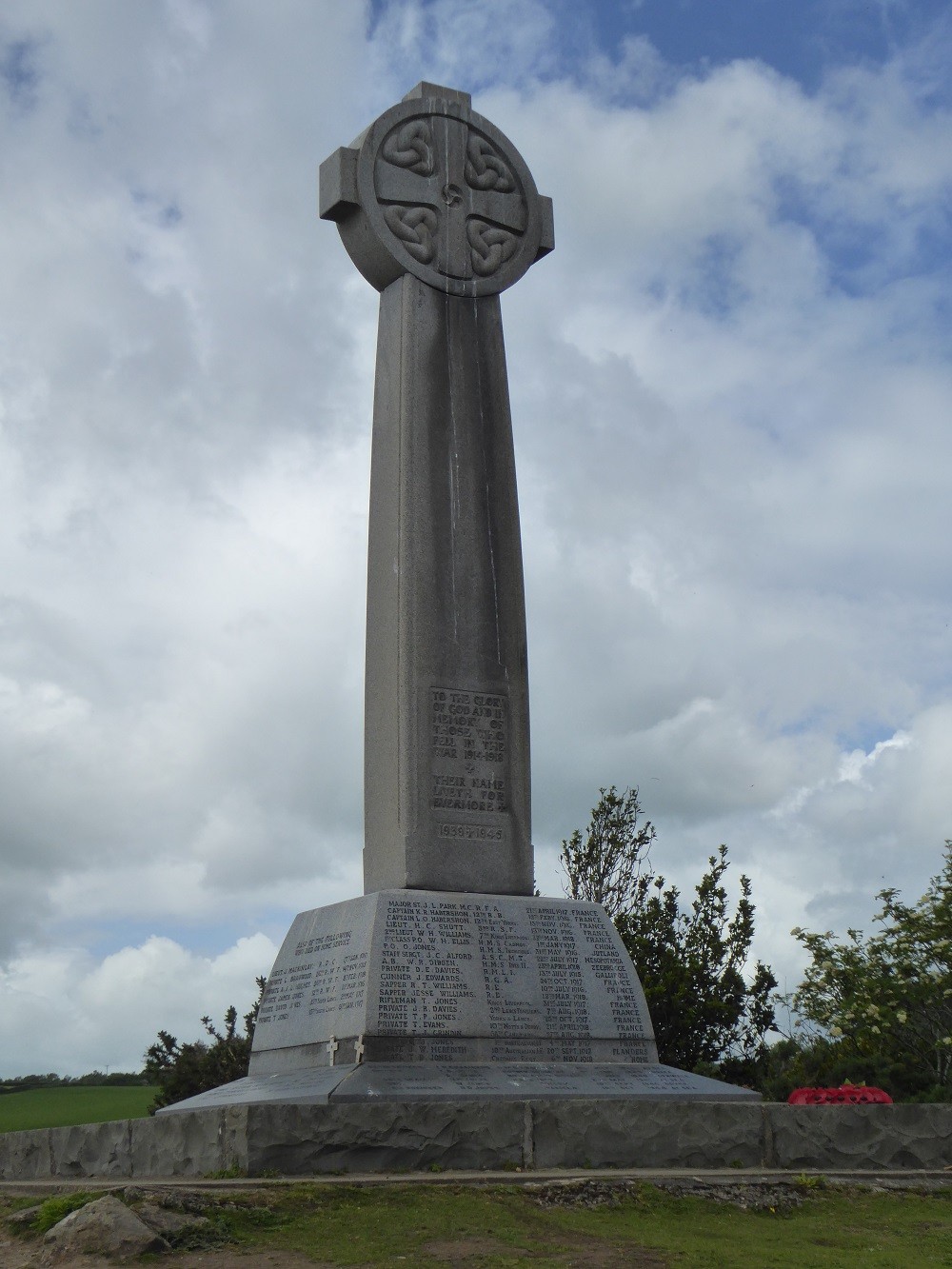 Oorlogsmonument Menai Bridge #2