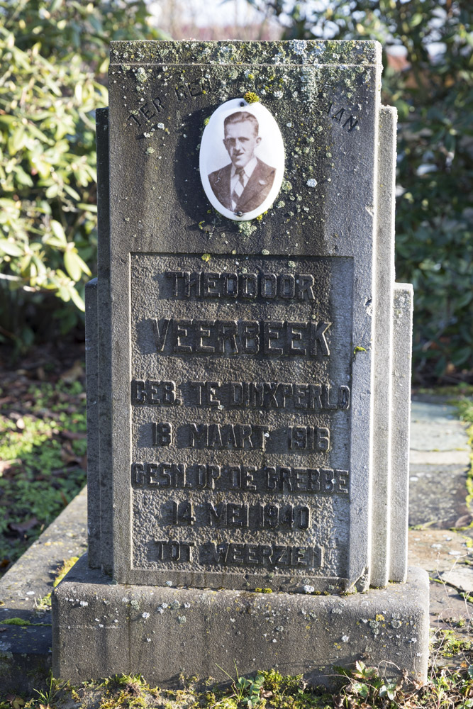 Gedenksteen Theodoor Veerbeek Oude Gemeentelijke Begraafplaats Dinxperlo #2