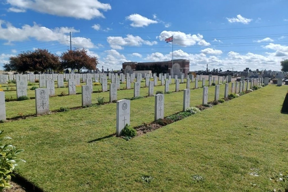 Commonwealth War Graves Aire-sur-la-Lys #2