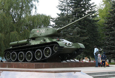 Bevrijdingsmonument (T-34/85 Tank) Bobruisk #1