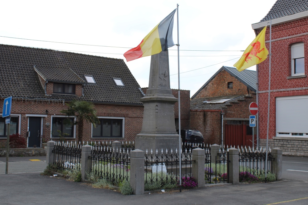 Oorlogsmonument Huisssignies #2