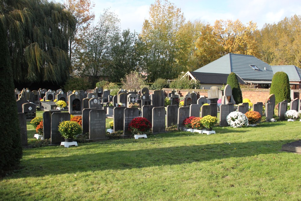 Belgian Graves Veterans Massemen Churchyard