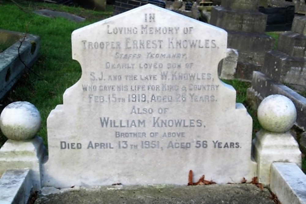 Oorlogsgraven van het Gemenebest St. John Churchyard #1