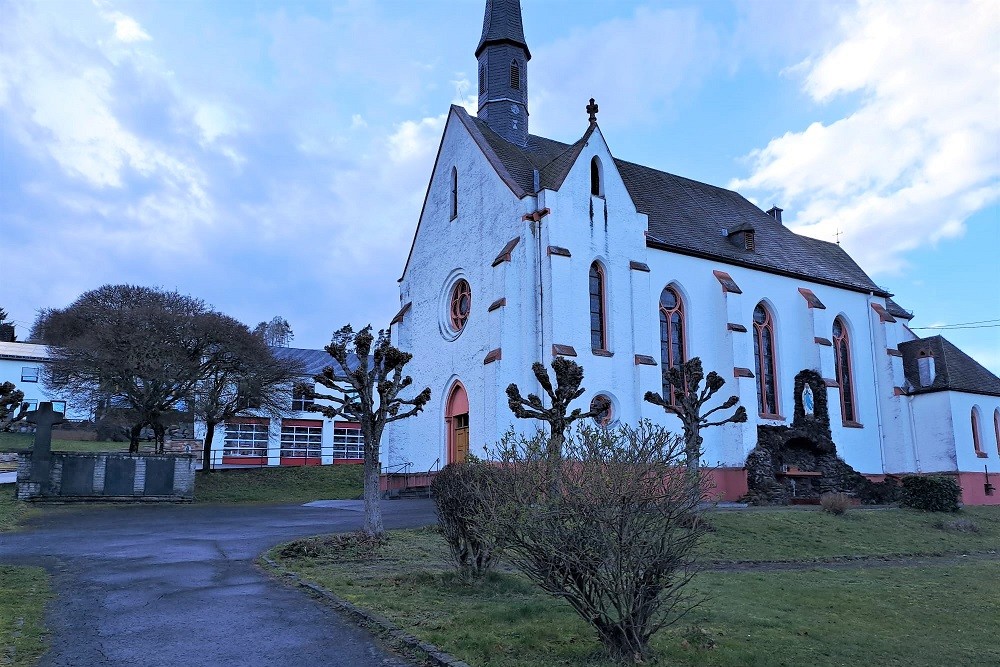 War Memorial Deudesfeld #4