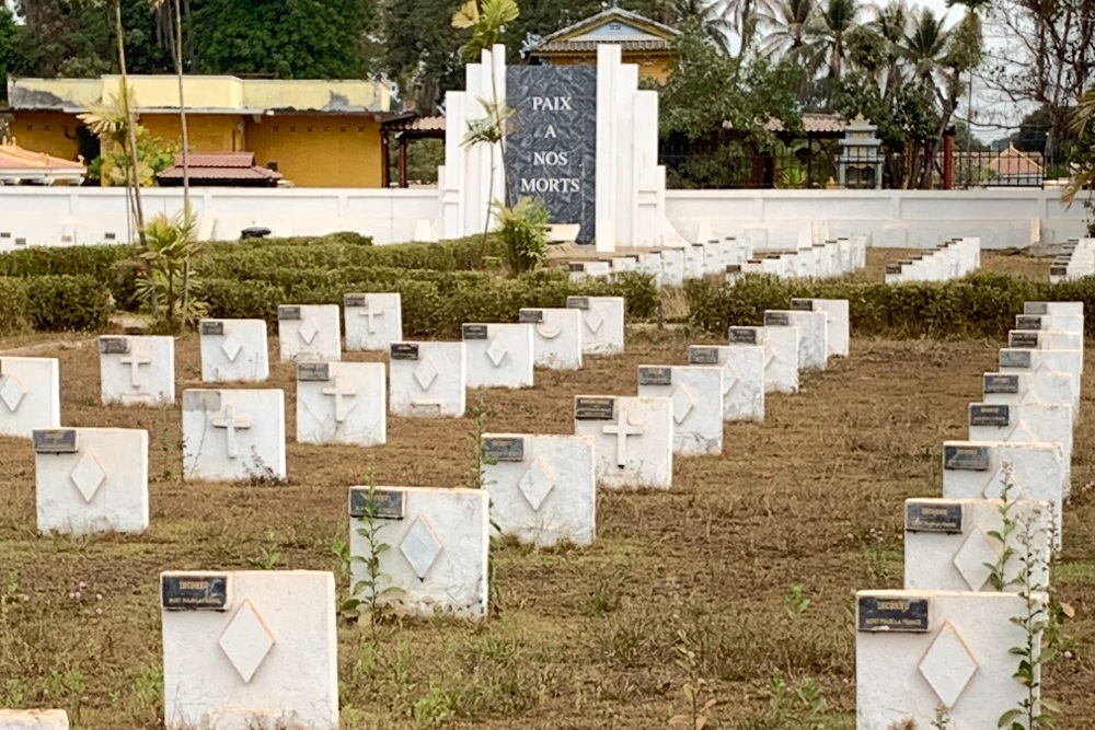 Franse Militaire Begraafplaats Vientiane #3