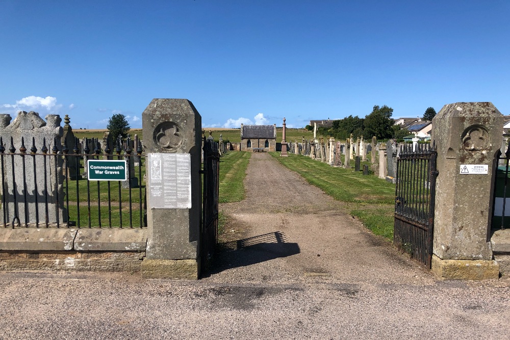 Oorlogsgraven van het Gemenebest Duffus Cemetery #1
