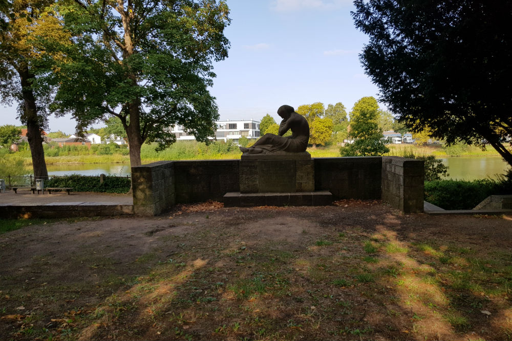War Memorial Nienburg #4