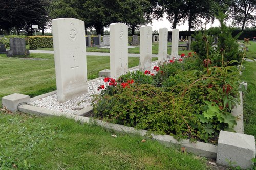 Commonwealth War Graves Hoogersmilde #1