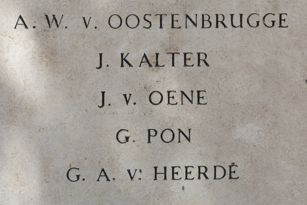 War Memorial IJsselmuiden #4
