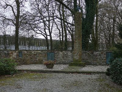War Memorial Dönberg #1
