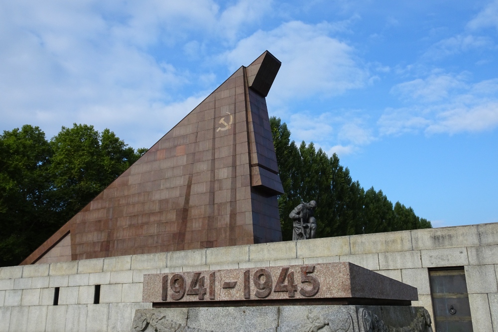 Soviet War Memorial (Treptower Park) #3