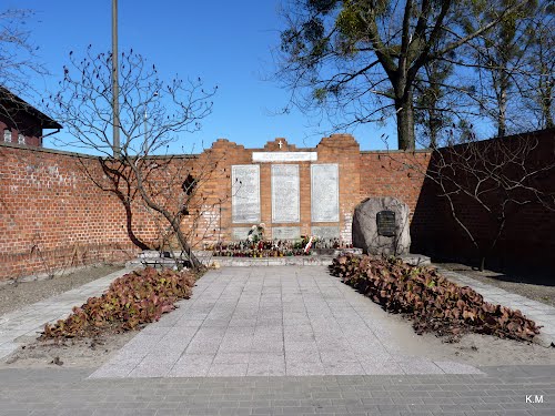 Monument Vermoorde Docenten Bydgoszcz #1