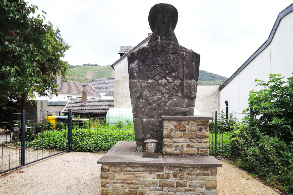 War Memorial Dernau #2