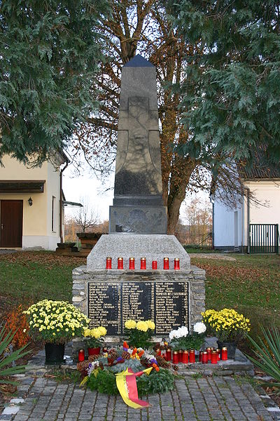 Oorlogsmonument Deutsch Tschantschendorf #1